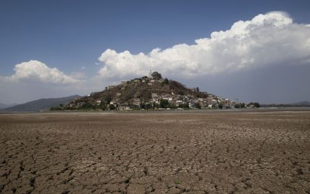 На Філіппінах через аномальну спеку висохла дамба: показалися руїни давнього міста