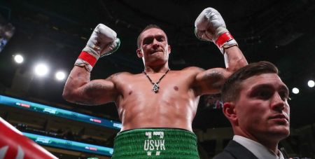 Абсолютний чемпіон: топ-3 найяскравіших нокаути у виконанні Олександра Усика (відео)
