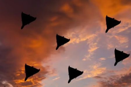 Російські губернатори поскаржилися на атаку дронів: у містах зникло світло