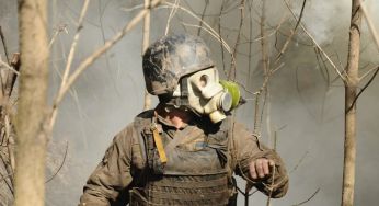 Боєць ЗСУ виманив на себе дрони РФ з хімічною зброєю, щоб врятувати побратимів, — WSJ