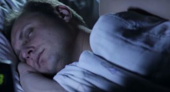 Чому ми прокидаємося ночами: що говорять про це лікарі і як упоратися з проблемою