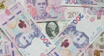 Подарунки від дідуся: чиновник київської податкової незаконно збагатився на захмарні суми