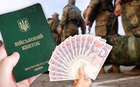 Як каратимуть українців за кордоном за неоновлення даних