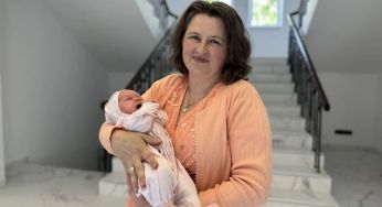 Лікарі говорили, що вона безплідна: у Львові жінка народила восьму дитину