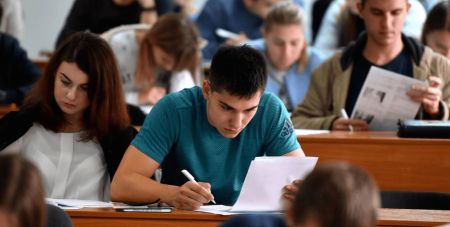 На магістратуру та аспірантуру цьогоріч хочуть вступити рекордні 200 тисяч осіб