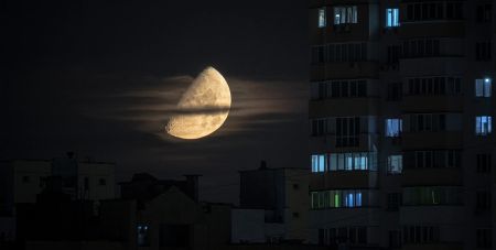 Майже втричі: у Києві скоротилася кількість багатоповерхівок, у яких завжди є світло