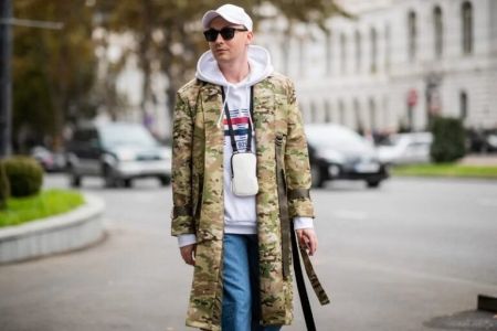 Цивільних українців будуть карати за носіння військової форми