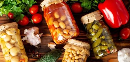 Які продукти не можна консервувати: розповідаємо про причини