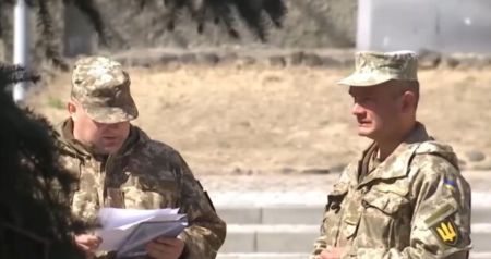 Жорсткіше ніж ТЦК: військова поліція зможе зупиняти всіх і навіть вламуватися у квартири