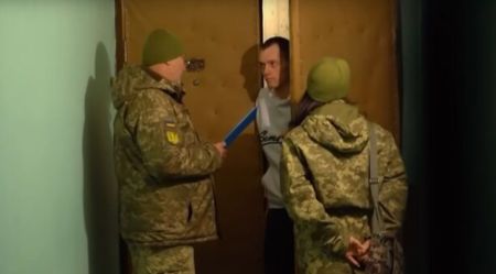 Залишиться закритися вдома: ухилянтів обрадували новим “сюрпризом”