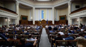 Народу мобілізацію, собі – компенсацію: нардепи отримали величезні суми на комфортне життя