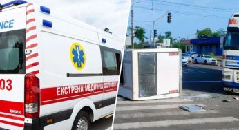 У Кривому Розі після зіткнення з фурою перекинулася маршрутка: у ДТП понад 20 постраждалих