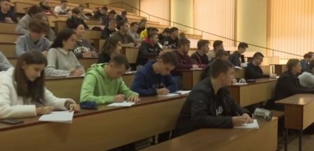 Зачепить усіх студентів: у ВНЗ з’явиться обов’язкова військова підготовка – як усе буде