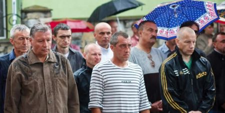 Українським чоловікам від 17 років загрожують штрафи від ТЦК за кордоном: кого це стосується