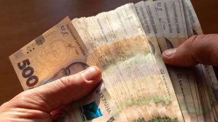 Кому з українців може загрожувати штраф від 34 000 гривень за неоновлення даних про авто