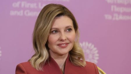 Зачіска, як у першої леді: Олена Зеленська з’явилася з елегантною укладкою, яку можна повторити вдома