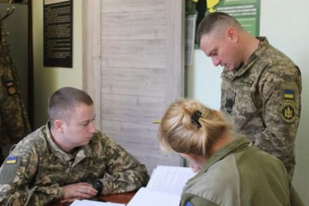 Чи будуть автоматичні штрафи за неоновлення даних у ТЦК? Відповідь Міноборони