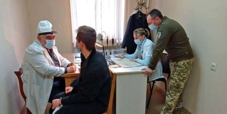 В Раді вважають, що Україна може легко відправити в окопи 200 тисяч українців до кінця року