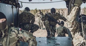 Зможуть підписати контракт із ЗСУ: у Польщі створять легіон із громадян України
