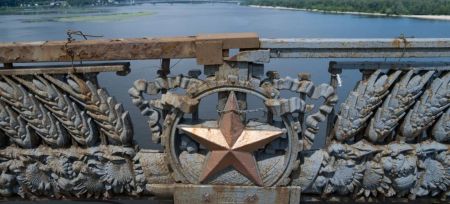 Міст Патона так втомився, що легше збудувати новий: чому не можуть відремонтувати головний міст Києва