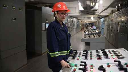 У Кривому Розі ТЦК взялися за “АрселорМіттал”. Військкоми полюють на чоловіків прямо на прохідній заводу