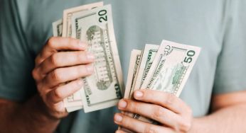 Чоловік виграв 1 млн доларів, побачивши потрібний лотерейний білет уві сні