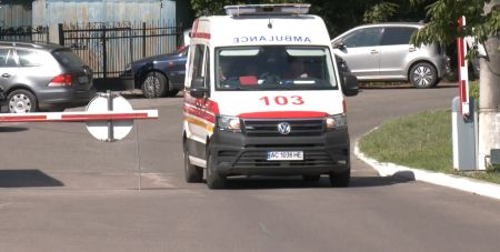 20 інсультів за добу: українці частіше телефонують у “швидку” через спеку, — медики