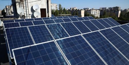 Українці можуть взяти кредит на сонячні панелі під 0%: як це зробити