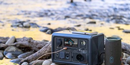 Зарядна станція на випадок відключень світла: на що звернути увагу під час купівлі