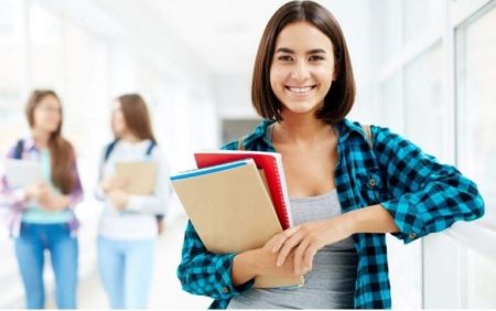 Названо ціни на навчання у топ-5 університетів України