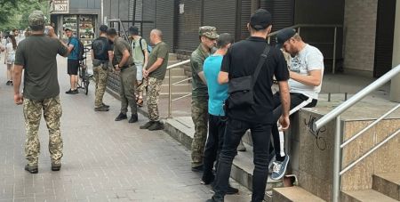 Кого з чоловіків до 25 років мобілізують до ЗСУ: повний список