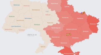 Над Україною рояться безпілотники: куди рухаються