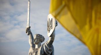 У Києві почав іржавіти герб на “Батьківщині-Матері”: чому це сталося