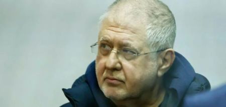 Коломойському змінили раніше оголошену підозру: що відомо