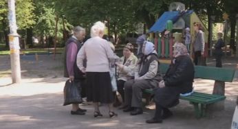 Платити чи працювати: 60-річних українців чекає непростий вибір