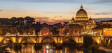 Які міста Європи найбільше переповнені туристами: чотири з них у одній країні