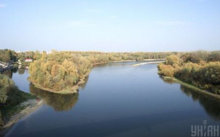 Отруєння Десни: коли забруднена вода може досягти Київщини