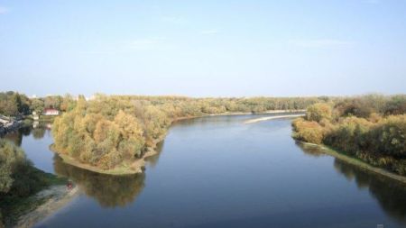 Забруднення Десни дісталося Київської області: чи є небезпека