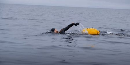 “Воно вдарило мене в груди”: щось “атакувало” плавця в озері Лох-Несс