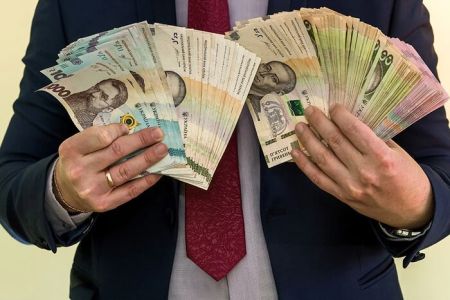 Введуть новий податковий ліміт: скільки треба буде заплатити