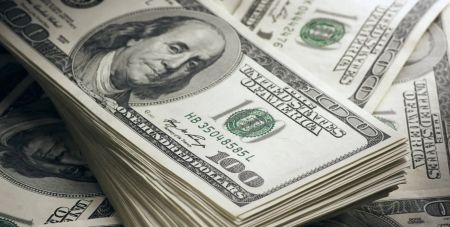 “Розриваюся на частини”: чоловік, який виграв у лотерею мільйони, втратив віру в людей