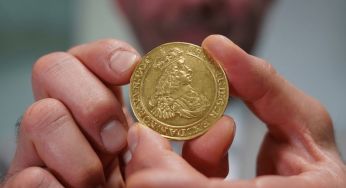 Особливий заповіт: монети мільйонера продали після столітнього зберігання під замком (фото)