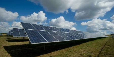 Як швидко окупляться сонячні панелі в Україні в умовах зростання тарифів: розрахунки для користувачів