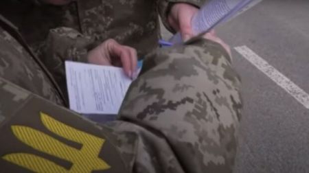 ТЦК дали українцям 10 днів: що готують нова мобілізація та повістки через “Укрпошту”