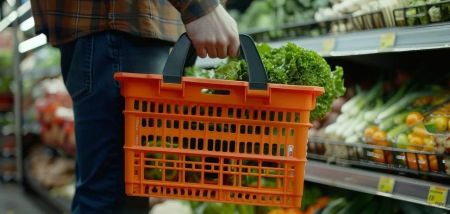 У супермаркетах порушують права українців: що не можна робити продавцям