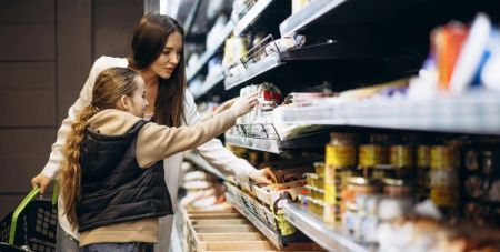 У пакеті з супермаркету знайшли «сюрприз»: ніхто не розуміє, як це могло статися (фото)