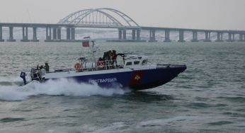 “Бояться руйнування”: РФ стягує до Кримського мосту додаткові системи ППО, — Риженко