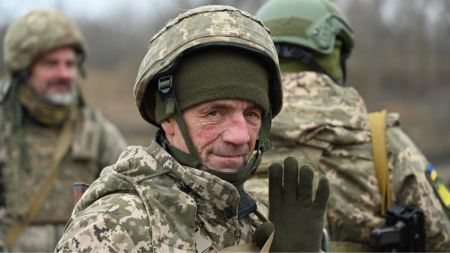 Кого з пенсіонерів можуть мобілізувати на війну: є декілька категорій