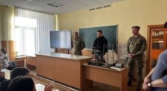 Співробітники ТЦК почали вже навідуватися до львівських шкіл
