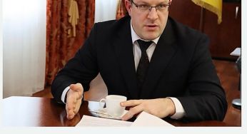 «Інвалідний» скандал. Головний прокурор Хмельниччини звільнився, але «по-хитрому»
